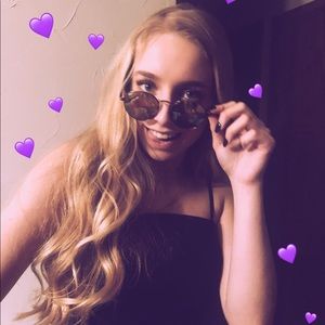 Meet your Posher, Izzy